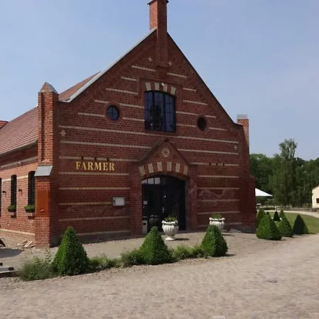 Sylvia In Basedow * Basedow (Mecklenburg-Vorpommern)